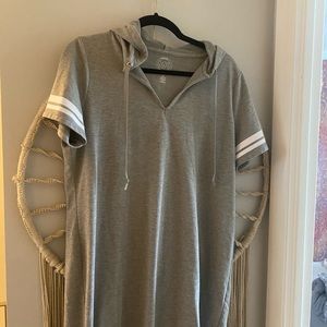 MK Tshirt dress w hood